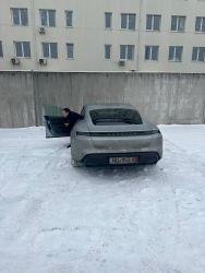 растаможка электромобиля Porsche