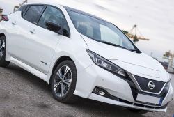 фото розмитнення електромобіля Nissan Leaf